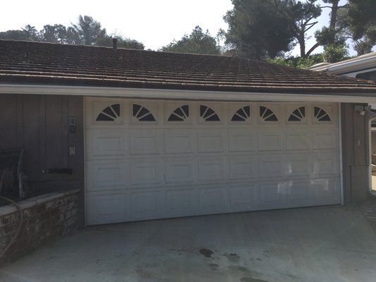 Common Garage Door Problems - We tend to avoid thinking about our garage door problems until they happen. It can save you a lot of time and money if you’re able to catch these issues before it happens.
To avoid future issues, it's important to examine:
-Rollers & tracks
-Hardware is tight
-Cables & pulleys
Most issues start small so regularly check on your garage to ensure the best quality. Common Garage Door Problems - We tend to avoid thinking about our garage door problems until they happen. It can save you a lot of time and money if you’re able to catch these issues before it happens.
To avoid future issues, it's important to examine:
-Rollers & tracks
-Hardware is tight
-Cables & pulleys
Most issues start small so regularly check on your garage to ensure the best quality.