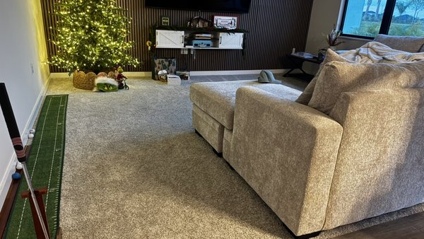 Carpet cleaning in Melbourne, FL. - Carpet Cleaning
Deep cleans carpets to remove embedded dirt, stains, and odors, leaving them fresh and fast-drying.