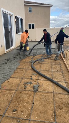 Calimesa patio and sidewalk - 17 yards patio l, walkways and driveway adittion in calimesa