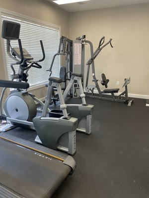 Commercial Cleaning - What We Offer:
Thorough Cleaning: We leave no corner untouched.
Quick Turnaround: Our efficient team ensures your property is ready for the next guest in record time.
Trust & Security: We're fully vetted and trusted, giving you peace of mind with every service.
Customized Packages: Tailored cleaning plans to suit your business needs and budget. We also do carpet cleaning.
Call today to schedule your commercial cleaning.