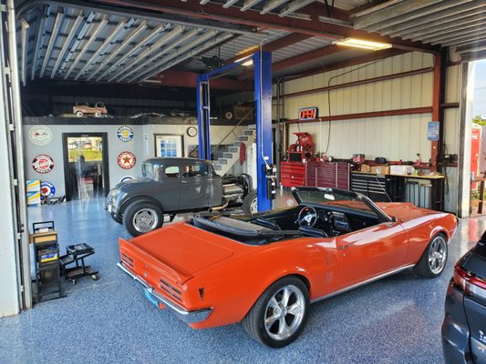 New Shop Old Cars - Formally Known as J&C Radiator SVC. New owner, New Look, Familiar Friendly Faces! New Shop Old Cars - Formally Known as J&C Radiator SVC. New owner, New Look, Familiar Friendly Faces!