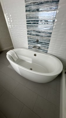 Installation of a bathtub - I installed a new bathtub for a happy client, ensuring a secure fit, proper sealing, and smooth plumbing connections for long-lasting performance. Whether you’re upgrading your bathroom or need a full installation, I’m here to help with quality craftsmanship and reliable service. Contact me for your next project! Installation of a bathtub - I installed a new bathtub for a happy client, ensuring a secure fit, proper sealing, and smooth plumbing connections for long-lasting performance. Whether you’re upgrading your bathroom or need a full installation, I’m here to help with quality craftsmanship and reliable service. Contact me for your next project!