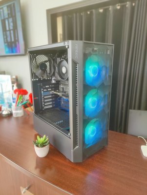Tailored PCs - This gorgeous tailored PC was made to handle many games in mind with ample cooling and design. Tailored PCs - This gorgeous tailored PC was made to handle many games in mind with ample cooling and design.