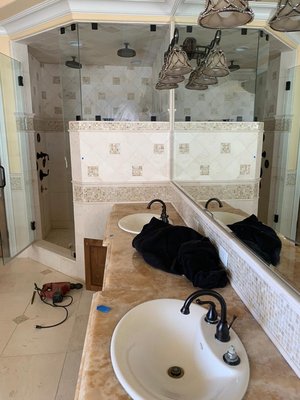 Bathroom demolition - Bathroom demolition