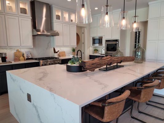 Recurring Cleaning Services - Whether you need monthly, bi-weekly, or weekly cleanings — we’ve got you covered! No contracts, just sparkling results every time.  Call or Text 817-203-4914