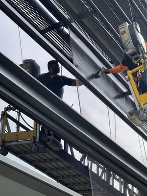 High Rise Window Cleaning - -High Rise -Hard Water Removal -Construction Clean-up -Pressure Washing High Rise Window Cleaning - -High Rise -Hard Water Removal -Construction Clean-up -Pressure Washing