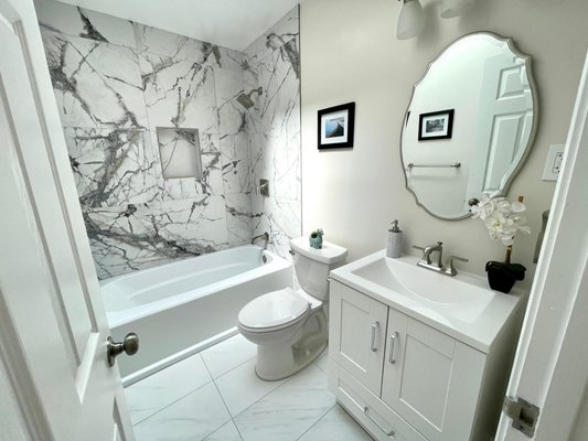 Full Bathroom Remodel - This is a full bathroom remodel completed in 2021. Full Bathroom Remodel - This is a full bathroom remodel completed in 2021.
