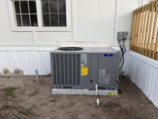 Replacing package unit - Customer called for his unit not working anymore and compressor was bad. Replacing the compressor would have been very expensive and dumping a lot of money towards old equipment and repairs is not smart. We offered him a new system with a reasonable cost. Replaced it within a day. Another happy customer Replacing package unit - Customer called for his unit not working anymore and compressor was bad. Replacing the compressor would have been very expensive and dumping a lot of money towards old equipment and repairs is not smart. We offered him a new system with a reasonable cost. Replaced it within a day. Another happy customer