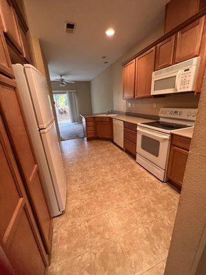Move In and Out Cleaning - We specialize in Move In and Out Cleaning Services