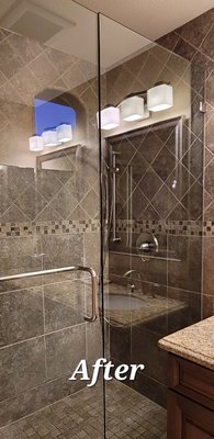Before and After
Deep cleaning - Our professional cleaners pay attention to every detail to make sure your place looks like new.
