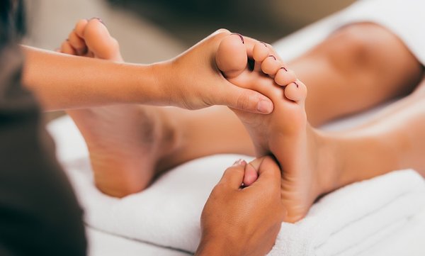 Foot reflexology with Free foot bath - ​Our popular Foot Reflexology is the perfect way to end a busy day. Bringing healing and balance by releasing the accumulated stress on your feet.