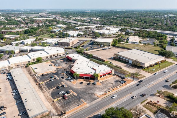 OFFICE SPACE FOR LEASE - SPACE NEAR 183/TOLL 290/35 /130 ALL MAJOR AREAS
CLOSE TO DOWNTOWN AREA
WALKING DISTANCE TO BUS STOP
POST OFFICE 10 MIN AWAY
FAST FOOD AREAS ARE CLOSE
LOCATION - ESTABLISH AREA