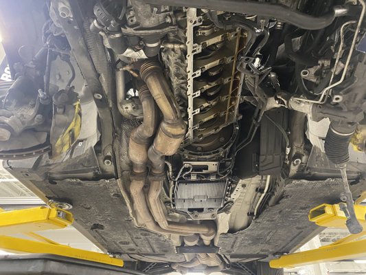 BMW Rod Bearing Replacement - Visit DDM Garage for a rod bearing replacement on your BMW M3, M4, M5, M6 and X6M. Call us today for a quote.
