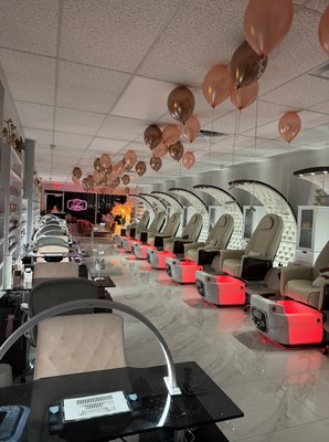MOST CONFORTABLE NAIL & SPA SALON IN TOWN - Elisa by Ally Nails & Spa Salón recently changed ownership and is now operated by a woman who is very committed to the satisfaction and comfort of her clients. The salon was completely remodeled and its staff is completely new. As an extra service and completely free of charge, it offers a snack menu for your delight. If you visit our salon, don't forget to ask for the menu, a coffee, the information sheet about your rights and the price sheet so that you can choose a service that you feel comfortable paying for. We look forward to seeing you. MOST CONFORTABLE NAIL & SPA SALON IN TOWN - Elisa by Ally Nails & Spa Salón recently changed ownership and is now operated by a woman who is very committed to the satisfaction and comfort of her clients. The salon was completely remodeled and its staff is completely new. As an extra service and completely free of charge, it offers a snack menu for your delight. If you visit our salon, don't forget to ask for the menu, a coffee, the information sheet about your rights and the price sheet so that you can choose a service that you feel comfortable paying for. We look forward to seeing you.