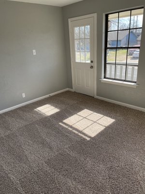 Move In/Out Clean - Getting an apartment, duplex, townhome, or house back to the condition it was in (or better!) when you rented it is part of a standard lease agreement. Just as you wanted to do an initial walk-through of the home to make sure everything was up to par when you moved in, your landlord will want to do a final walk-through when you leave to make sure the home is still in great shape for the next tenant. At SafeLife Clean we don’t have to follow a checklist in any specific order, though we always try to work from top to bottom — ceilings to floors — to avoid having to clean up more than once. Move In/Out Clean - Getting an apartment, duplex, townhome, or house back to the condition it was in (or better!) when you rented it is part of a standard lease agreement. Just as you wanted to do an initial walk-through of the home to make sure everything was up to par when you moved in, your landlord will want to do a final walk-through when you leave to make sure the home is still in great shape for the next tenant. At SafeLife Clean we don’t have to follow a checklist in any specific order, though we always try to work from top to bottom — ceilings to floors — to avoid having to clean up more than once.