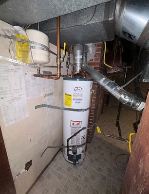 Gas Water Heater Replacement - Install of new gas water heater in the city of Renton. New expansion tank and fittings. Call Raptor Plumbing & Sewer to schedule for your water heater installation!