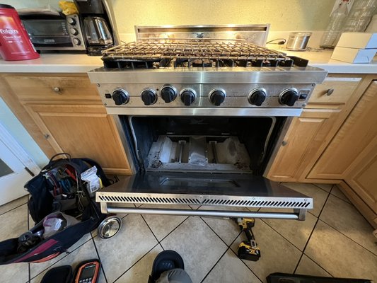 Viking Professional range oven. - Replacing dual igniters on a Viking Professional range oven. Wasn’t heating consistently and customer smelled gas. Viking Professional range oven. - Replacing dual igniters on a Viking Professional range oven. Wasn’t heating consistently and customer smelled gas.