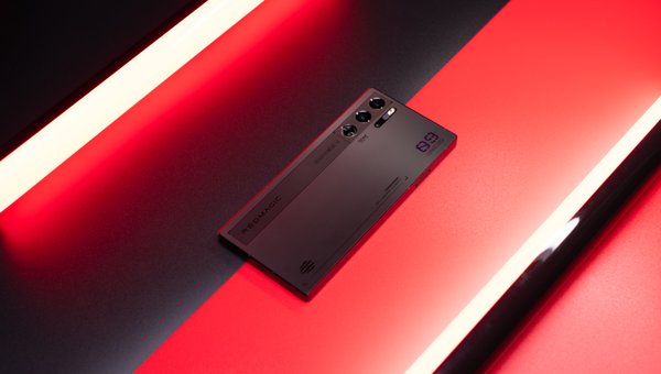 Redmagic 9 Pro Product Photos - A gorgeous, completely flat slab of glass and metal. Heavy tones of red and black for the Redmagic 9 Pro.