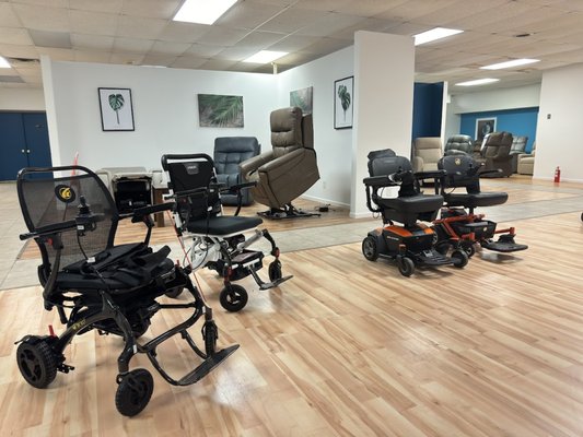 Phoenix Home Medical Supply - Phoenix Home Medical Supply is your trusted partner for quality medical supplies, located in Madison/Dane County. Elevate your comfort with our extensive offerings, including hospital beds, mobility scooters, lift chairs, wheelchairs, patient lifts, power chairs, bath safety products, compression socks, rollators/walkers, and a wide range of home health aides. Our rental program is flexible, providing short-term and long-term solutions for your convenience. We pride ourselves on contributing to the community with top-notch equipment and a team dedicated to your well-being. For healthcare facilities, we offer reliable equipment services and bulk purchase options. Stop by today in our showroom and try what product fits your needs best. Phoenix Home Medical Supply - Phoenix Home Medical Supply is your trusted partner for quality medical supplies, located in Madison/Dane County. Elevate your comfort with our extensive offerings, including hospital beds, mobility scooters, lift chairs, wheelchairs, patient lifts, power chairs, bath safety products, compression socks, rollators/walkers, and a wide range of home health aides. Our rental program is flexible, providing short-term and long-term solutions for your convenience. We pride ourselves on contributing to the community with top-notch equipment and a team dedicated to your well-being. For healthcare facilities, we offer reliable equipment services and bulk purchase options. Stop by today in our showroom and try what product fits your needs best.