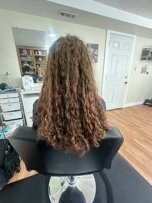 Perm time! - Perm for a nice coiled curl Perm time! - Perm for a nice coiled curl