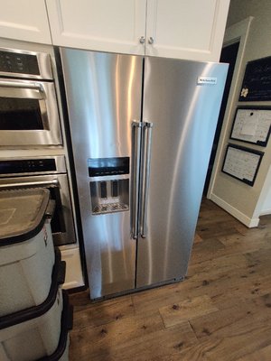 Refrigerator & Freezer Repair - Looking for top-notch refrigerator repair services that won't break the bank? Look no further than our team of skilled professionals at OMG Appliance Repair. With years of experience under our belt, we have the expertise needed to fix all types of refrigerators, no matter the make or model.
We know how crucial it is to have a fridge that functions correctly, which is why we offer prompt and dependable repair services to ensure your refrigerator is up and running in no time. Our technicians are highly trained and knowledgeable, and we use cutting-edge tools and technology to diagnose and fix any issues with your appliance.
Whether your fridge isn't cooling properly, making unusual noises, or experiencing any other problem, we've got you covered. Our comprehensive repair services include compressor replacement, thermostat replacement, and much more. We exclusively use genuine parts to ensure long-lasting and dependable results.
REFRIGERATORS | FRIDGES
Recharge and Refill Freon
Refrigerator compressor replacement
Fridge isn't cold enough
Refrigerator over freezing
Refrigerator doesn't hold the temperature
Refrigerator leak problem
Leak from under the fridge
Strange fridge noise issue
Ice Maker Refrigerator problem
The display and buttons don't work
Dispenser fridge problem
Refrigerator gasket problem
Inverter fridge problem Refrigerator & Freezer Repair - Looking for top-notch refrigerator repair services that won't break the bank? Look no further than our team of skilled professionals at OMG Appliance Repair. With years of experience under our belt, we have the expertise needed to fix all types of refrigerators, no matter the make or model.
We know how crucial it is to have a fridge that functions correctly, which is why we offer prompt and dependable repair services to ensure your refrigerator is up and running in no time. Our technicians are highly trained and knowledgeable, and we use cutting-edge tools and technology to diagnose and fix any issues with your appliance.
Whether your fridge isn't cooling properly, making unusual noises, or experiencing any other problem, we've got you covered. Our comprehensive repair services include compressor replacement, thermostat replacement, and much more. We exclusively use genuine parts to ensure long-lasting and dependable results.
REFRIGERATORS | FRIDGES
Recharge and Refill Freon
Refrigerator compressor replacement
Fridge isn't cold enough
Refrigerator over freezing
Refrigerator doesn't hold the temperature
Refrigerator leak problem
Leak from under the fridge
Strange fridge noise issue
Ice Maker Refrigerator problem
The display and buttons don't work
Dispenser fridge problem
Refrigerator gasket problem
Inverter fridge problem