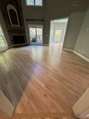 Natural Oak on Water Based Finish - Job description: The client wanted to move from the traditional oil based color to the natural water based finish to give it a modern look.
Location: Davidson, NC Natural Oak on Water Based Finish - Job description: The client wanted to move from the traditional oil based color to the natural water based finish to give it a modern look.
Location: Davidson, NC