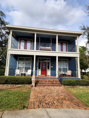 Howey-in-the-Hill - Exterior Painting - Paint the exterior of the house. Howey-in-the-Hill - Exterior Painting - Paint the exterior of the house.