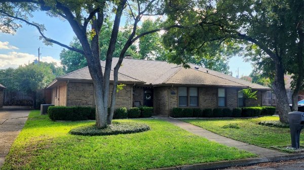 Roof Replacement Arlington Texas - From tear off to install, we completed this roof in one day.  We also replaced gutters and made interior repairs in the following days.  Another project well done. ✔️