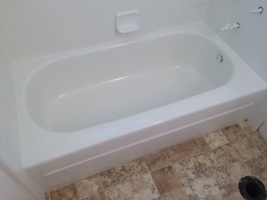 Bathtub Refinishing - Photos after bathtub refinishing Bathtub Refinishing - Photos after bathtub refinishing
