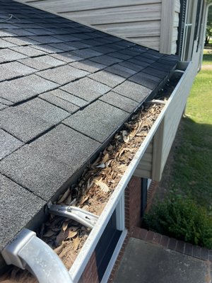 Full Gutter Clean-Out & Drainage Restoration - Completed a full gutter clean-out on this residential property after heavy leaf and debris buildup was restricting water flow throughout multiple sections of the gutter system.
All accessible gutters were hand-cleaned, debris was bagged and removed, and the system was cleared to restore proper drainage and help prevent overflow during rainstorms.
Small details matter when it comes to protecting a home from long-term water damage. Clean gutters. Better flow. Better protection. Full Gutter Clean-Out & Drainage Restoration - Completed a full gutter clean-out on this residential property after heavy leaf and debris buildup was restricting water flow throughout multiple sections of the gutter system.
All accessible gutters were hand-cleaned, debris was bagged and removed, and the system was cleared to restore proper drainage and help prevent overflow during rainstorms.
Small details matter when it comes to protecting a home from long-term water damage. Clean gutters. Better flow. Better protection.