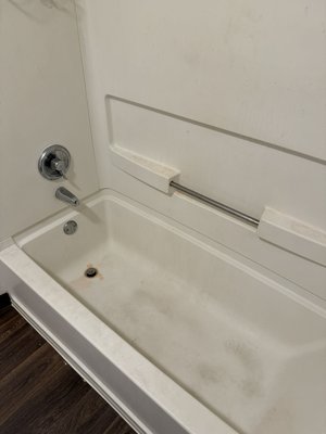 Move In/Out Clean - Before and after of a Move In/Out Clean restroom! Always leaving homes better than we found them: this client definitely got their security deposit back🫧💪🏼