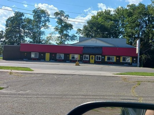 Booth space rental and selling of great collectibles new and used. - This is a flea market in Anderson Indiana Booth space rental and selling of great collectibles new and used. - This is a flea market in Anderson Indiana