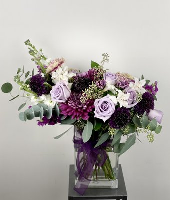 Most popular flower arrangement by Flower Lab - Our one of kind arrangements are designed masterfully by artists that got their training in Europe. We love to use perfect cut roses, ranunculuses, gorgeous tulips, and an assortment of other beautiful flowers. As you can tell, we love to let the beauty of fresh cut floral arrangements to speak for themselves Most popular flower arrangement by Flower Lab - Our one of kind arrangements are designed masterfully by artists that got their training in Europe. We love to use perfect cut roses, ranunculuses, gorgeous tulips, and an assortment of other beautiful flowers. As you can tell, we love to let the beauty of fresh cut floral arrangements to speak for themselves
