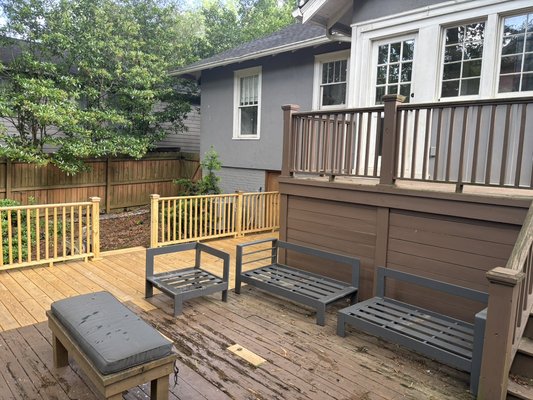 Outdoor deck cleanup. - This customer reached out looking for a quick turnaround on junk removal before new tenants moved into their property. We got this taken care of for them in about 45 minutes and made sure the space was all cleaned up well before the tenants moved in! Outdoor deck cleanup. - This customer reached out looking for a quick turnaround on junk removal before new tenants moved into their property. We got this taken care of for them in about 45 minutes and made sure the space was all cleaned up well before the tenants moved in!