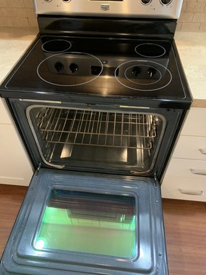 Oven cleaning - We don’t miss the details… Oven cleaning - We don’t miss the details…