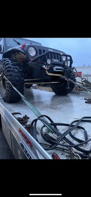 Jeep clearance - Jeep came in with clearence issues after putting on 40” tires.