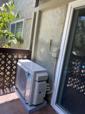 LA Daiken 2 ton 3 zones (12,000,9,000,9,000 btu each ) - La condo apartments second floor , they had old wall AC unit to cover only living room. We removed old unit and install 3 zone 2 ton heat pump heating and cooling to cover rooms and space area (800sq ft). We also repair wall and client very happy ! LA Daiken 2 ton 3 zones (12,000,9,000,9,000 btu each ) - La condo apartments second floor , they had old wall AC unit to cover only living room. We removed old unit and install 3 zone 2 ton heat pump heating and cooling to cover rooms and space area (800sq ft). We also repair wall and client very happy !