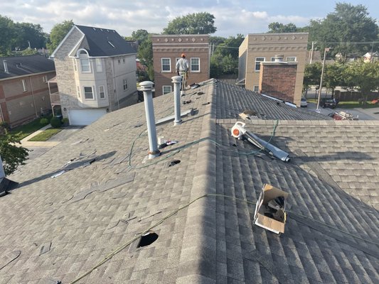 Roof replacement 2022 - This roof replacement was for a HOA they had old 3 tab shingles that was deteriorating they called us out  for manny of leaking areas we told them best option is to tear it off so we did a full roof replacement with new gaf HDZ Shingels.