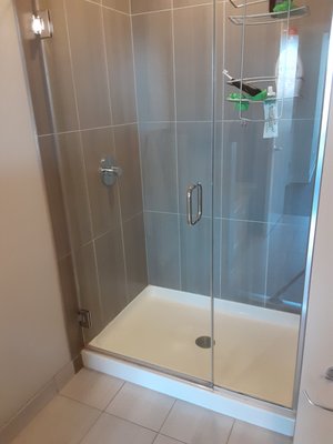 Deep Cleaning - We offer deep cleanings to get your space looking amazing. Check out our work for yourself!