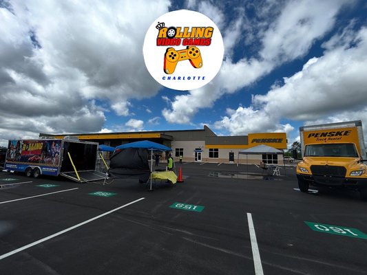 Penske Diesel Tech Showdown - Video game truck was used to entertain competitors between events Penske Diesel Tech Showdown - Video game truck was used to entertain competitors between events