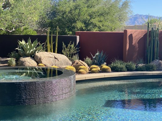 Spa Variations - Spas are a great accessory to a pool, as they can be enjoyed year round and be a great way to combine relaxation with intimate conversation and at the end of a great day.