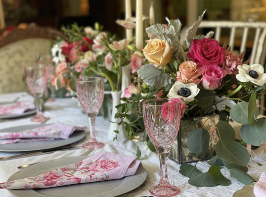 Events at the Yellow Daisy - Celebrate your favorite people with a curated party or dinner at the Yellow Daisy! Events at the Yellow Daisy - Celebrate your favorite people with a curated party or dinner at the Yellow Daisy!