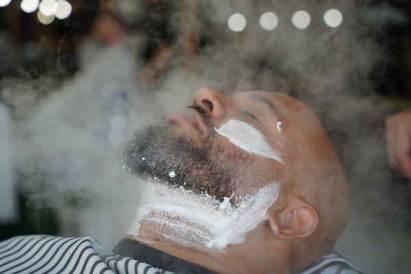Royal Shave - Traditional Razor Shave with Hot Towel & Lather Royal Shave - Traditional Razor Shave with Hot Towel & Lather