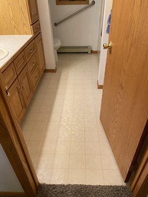 Bathroom Detail Clean. - Deep Clean apartment bathroom detailing.