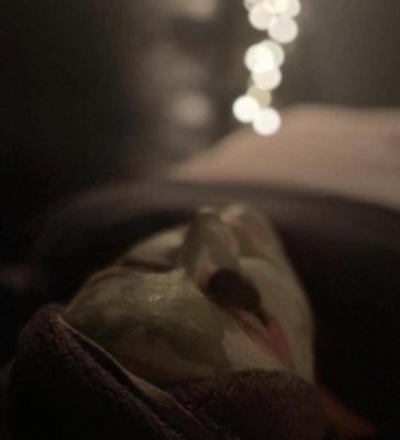 +Franky Facials - Add a facial to any massage. We have two Franky Masks to choose from. 1. Australian Manuka Honey + French Green Clay for a detoxifying, pore shrinking, redness reducing, nourishing and skin brightening combo or 2. Rose clay + Oat for a gentle, nourishing, healing, restoring and skin brightening combo. Both Franky Masks are accompanied by our signature frank Toner and Franky Cream. All drenched in frankincense and lavender for restoring youth, moisture and vitality to skin +Franky Facials - Add a facial to any massage. We have two Franky Masks to choose from. 1. Australian Manuka Honey + French Green Clay for a detoxifying, pore shrinking, redness reducing, nourishing and skin brightening combo or 2. Rose clay + Oat for a gentle, nourishing, healing, restoring and skin brightening combo. Both Franky Masks are accompanied by our signature frank Toner and Franky Cream. All drenched in frankincense and lavender for restoring youth, moisture and vitality to skin
