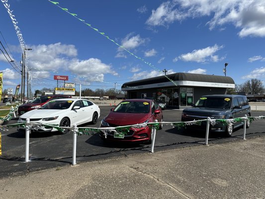 Clean and Reliable Vehicles under $13k! - Our goal is to offer premium used vehicles for a great price! We focus on budget friendly vehicles that can be financed for as low as $1,000 dollars down and $250 per month! Located in Canton Ohio, just off of Whipple Avenue. Visit us today and get into a clean, reliable vehicle with excellent customer service. 1400 Whipple Ave NW Canton Ohio, 44708. Clean and Reliable Vehicles under $13k! - Our goal is to offer premium used vehicles for a great price! We focus on budget friendly vehicles that can be financed for as low as $1,000 dollars down and $250 per month! Located in Canton Ohio, just off of Whipple Avenue. Visit us today and get into a clean, reliable vehicle with excellent customer service. 1400 Whipple Ave NW Canton Ohio, 44708.