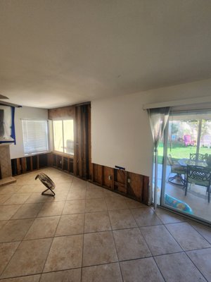 Palmdale, 93551 - Water mitigation and structural drying - When water intrusion affects a property, proper mitigation starts with identifying and accessing the affected areas. Our team performs selective demolition to expose water-damaged materials and hidden moisture, followed by professional structural drying to help remove trapped moisture from walls, ceilings, floors, and other building materials.
Proper drying helps prevent further material deterioration and reduces the risk of secondary damage, including further mold growth.
💧 Water Mitigation
🛠️ Selective Demolition
🌬️ Structural Drying
Water Damage Zone and Restoration Inc. provides professional water damage services throughout Greater Los Angeles. Palmdale, 93551 - Water mitigation and structural drying - When water intrusion affects a property, proper mitigation starts with identifying and accessing the affected areas. Our team performs selective demolition to expose water-damaged materials and hidden moisture, followed by professional structural drying to help remove trapped moisture from walls, ceilings, floors, and other building materials.
Proper drying helps prevent further material deterioration and reduces the risk of secondary damage, including further mold growth.
💧 Water Mitigation
🛠️ Selective Demolition
🌬️ Structural Drying
Water Damage Zone and Restoration Inc. provides professional water damage services throughout Greater Los Angeles.
