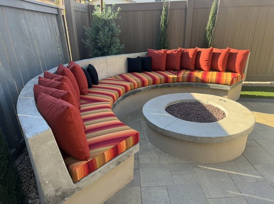 Curve patio cushions - Curve custom cushioning Curve patio cushions - Curve custom cushioning