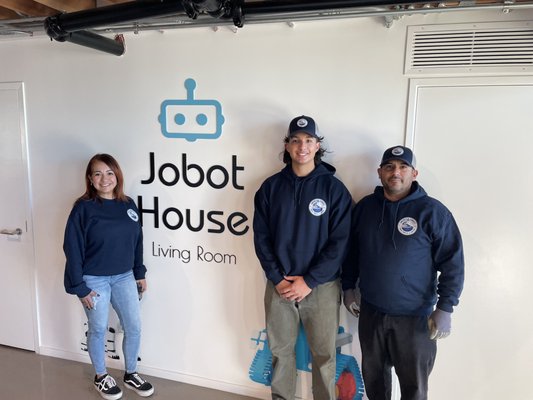 The Team - It was truly a pleasure partnering with Jobot to fulfill the requested task. We are thrilled to have successfully removed the item, and we eagerly anticipate the prospect of collaborating with Jobot on future projects.