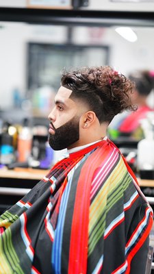 Haircuts - Haircuts services We specialize in any haircut, Haircuts - Haircuts services We specialize in any haircut,